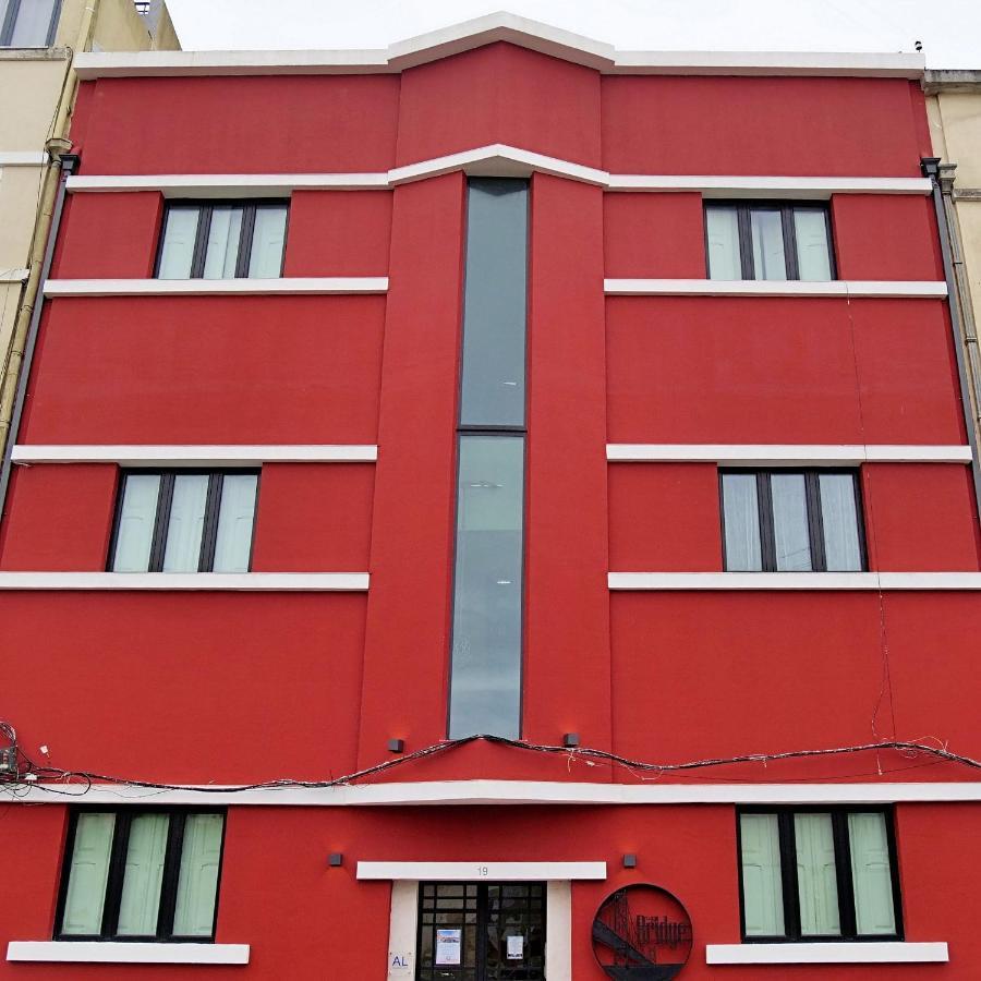 The Bridge Hostel ลิสบอน ภายนอก รูปภาพ